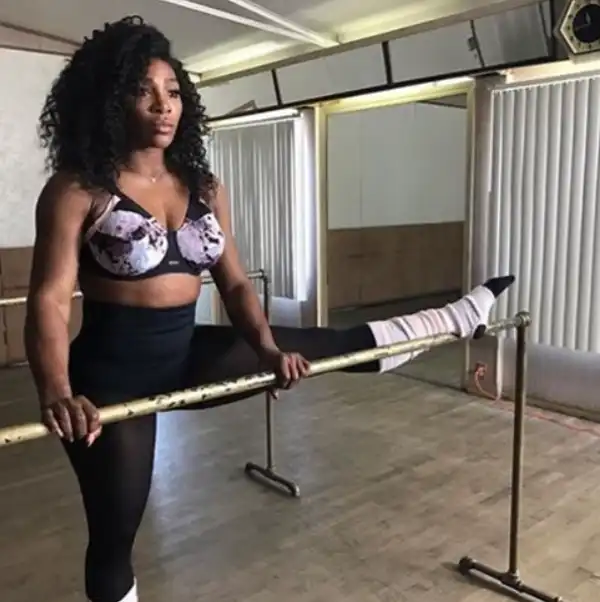Serena Williams shows off her flexibility